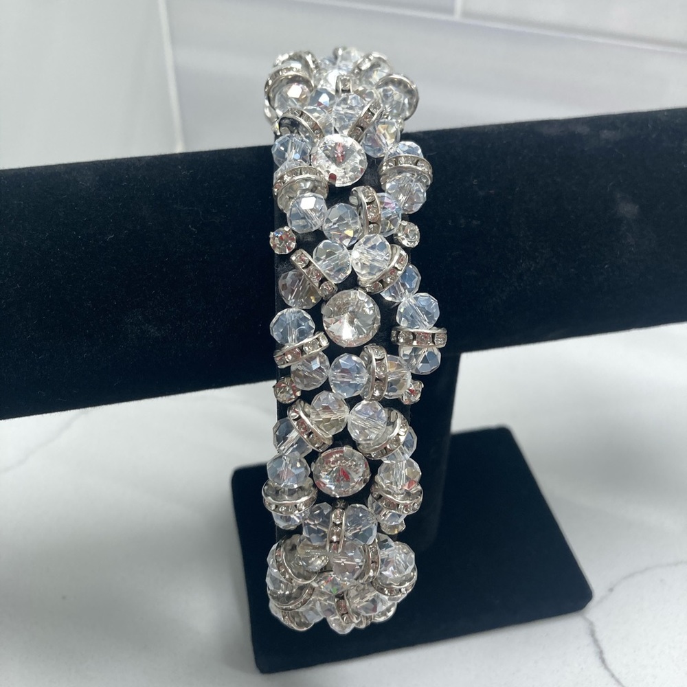 New, Ladies Crystal Headband in Stunning Design